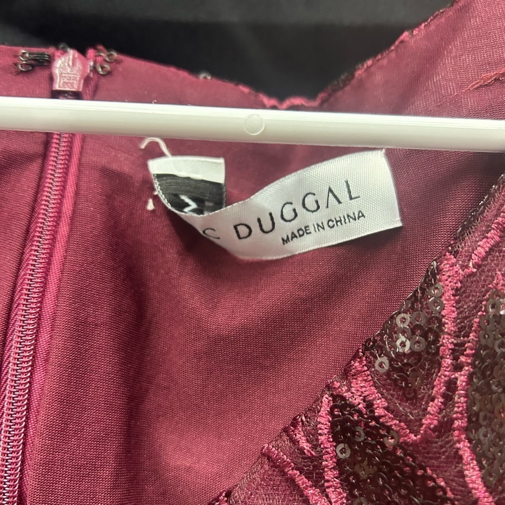 Mac Duggal NWT 12412 Burgandy LONG SLEEVE RUCHED SEQUINED V-NECK GOWN - Picture 7 of 7